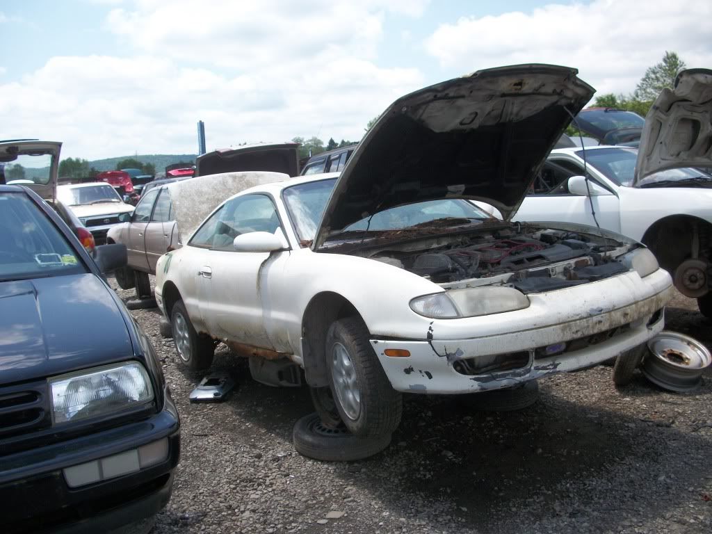 http://i282.photobucket.com/albums/kk241/jimmyfloyd182/For%20Sale/junkyardCars/GarysUPullIt_General/2011_06_10/100_1497.jpg