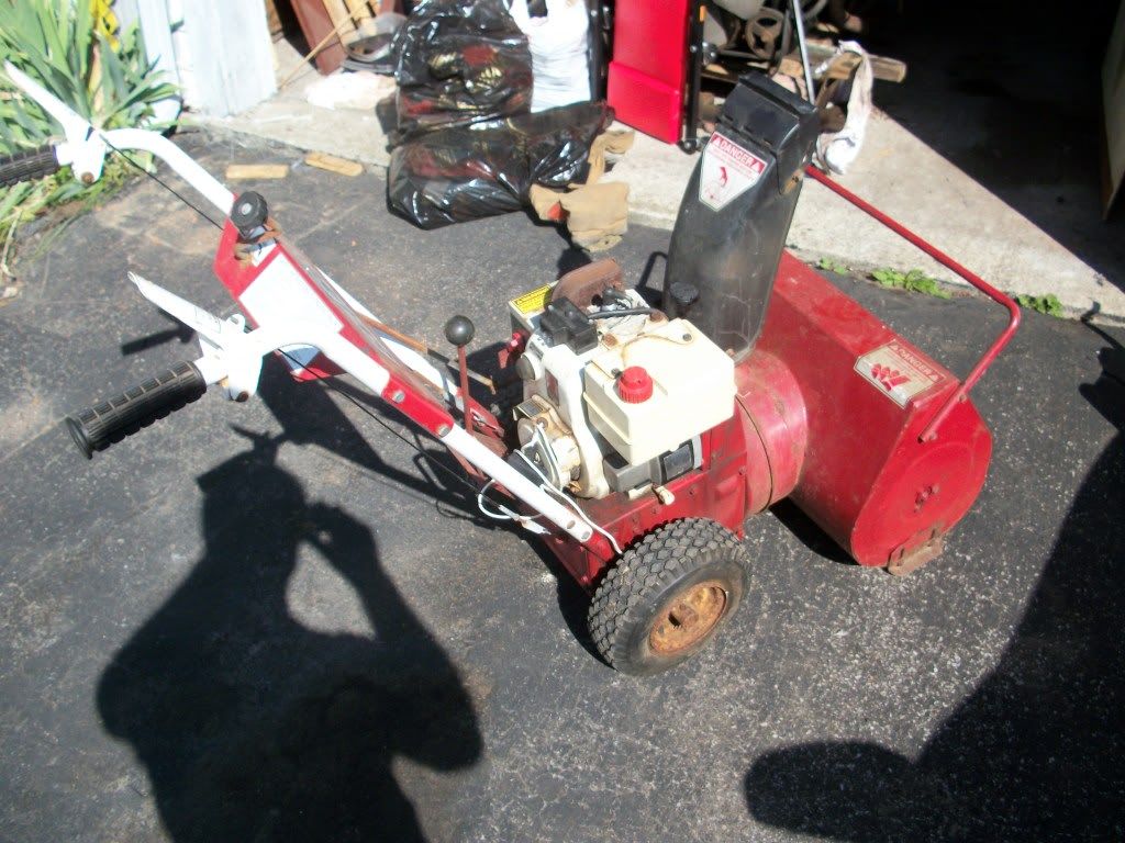 http://i282.photobucket.com/albums/kk241/jimmyfloyd182/projects/Snapper_4220_Snowblower/100_6810.jpg