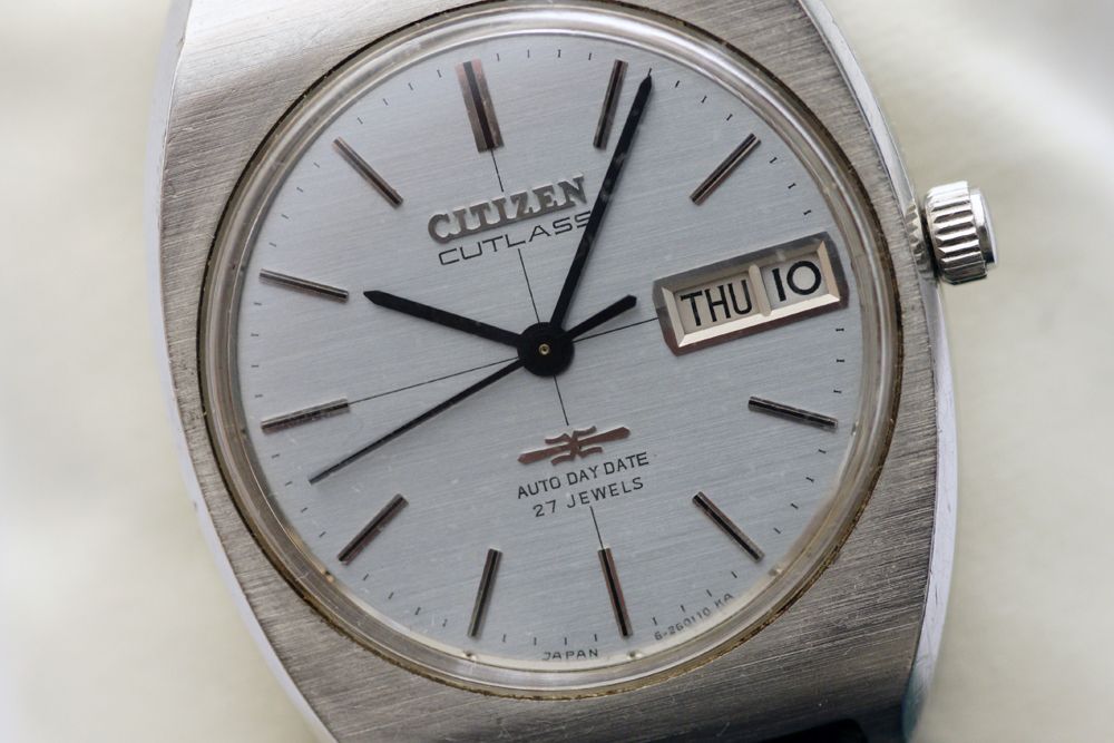 This Week’s Featured Watch 37 The Cutlass, 27 Jewels Sweephand's