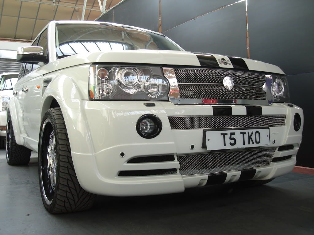 Cisses Range Rover lands at