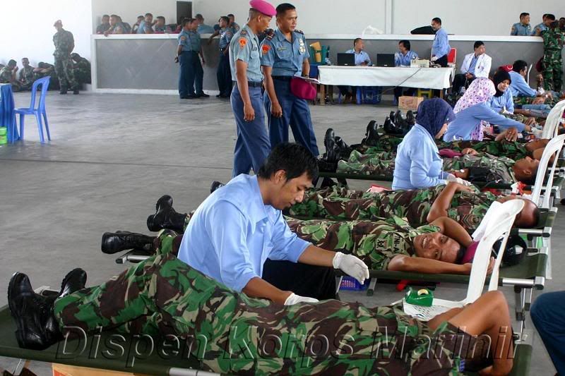 1000 Prajurit Marinir Laksanakan Donor Darah