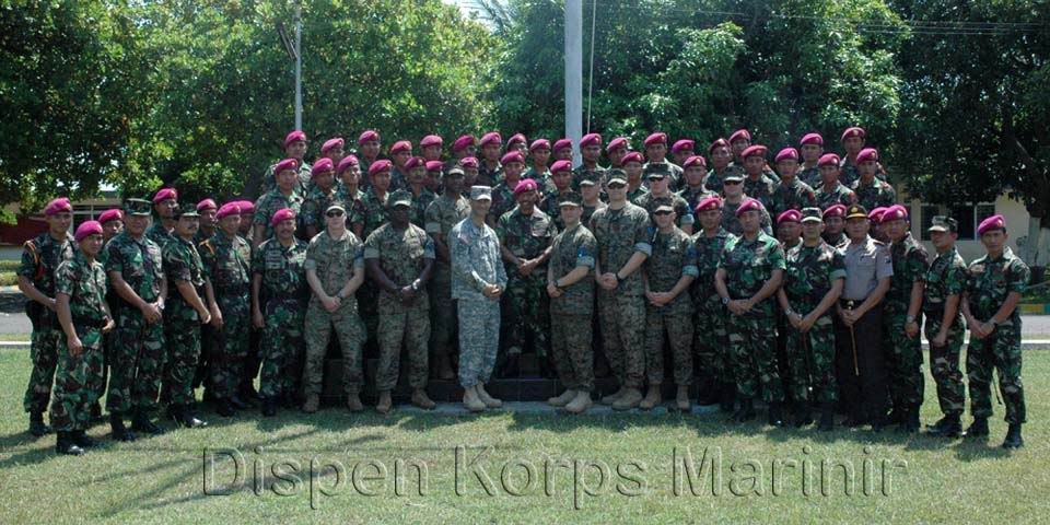 Korps Marinir Laksanakan Latihan Dengan USMC