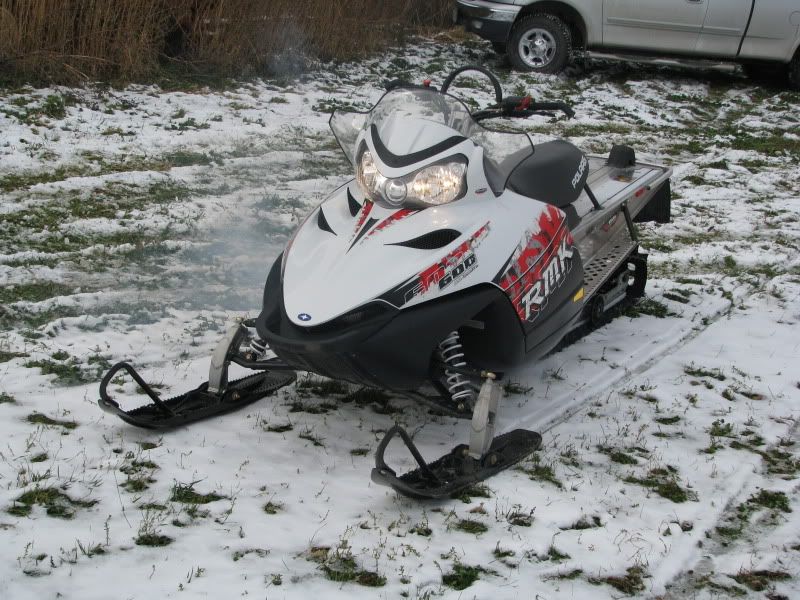 Newsnowmobile003.jpg