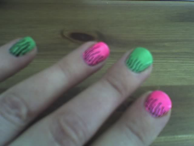 28209fingernails.jpg