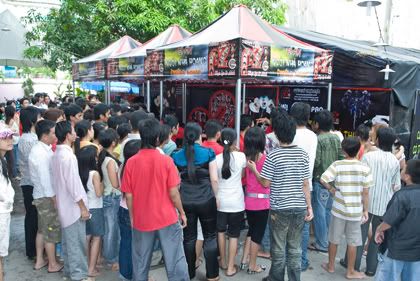 NGÔI NHÀ MA - Phiên bản 2: Kinh dị và rùng rợn. Hic - 8