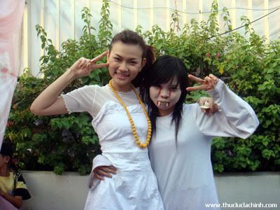 NGÔI NHÀ MA - Phiên bản 2: Kinh dị và rùng rợn. Hic - 3