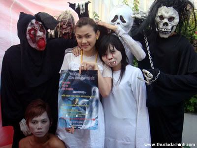 NGÔI NHÀ MA - Phiên bản 2: Kinh dị và rùng rợn. Hic - 4