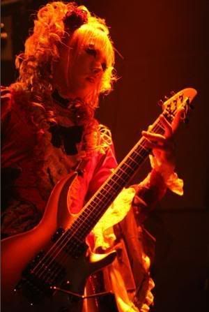 hizakilive03.jpg hizaki redds picture by Loona_Ino