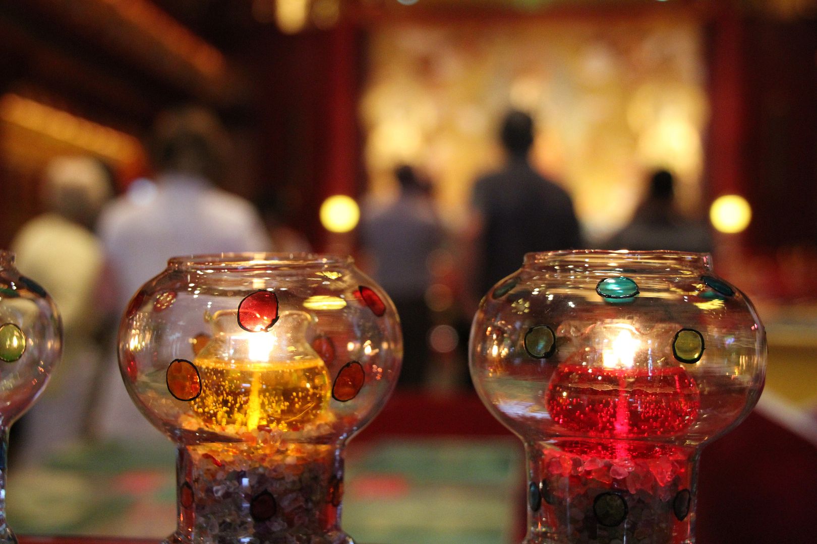 IMAGE: http://i282.photobucket.com/albums/kk279/Bearthedog_photos/Trips/Singapore/IMG_0043.jpg